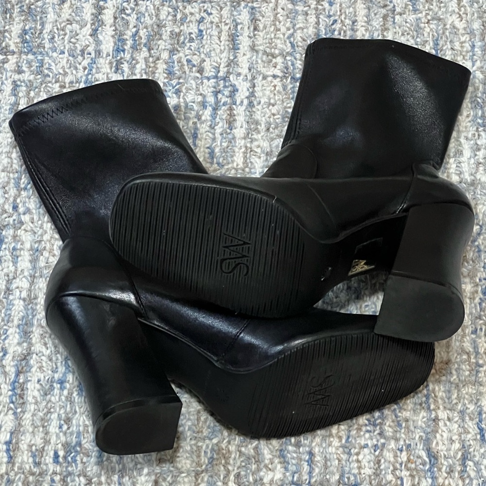 Stuart Weitzman Curveblock Booties - image 8